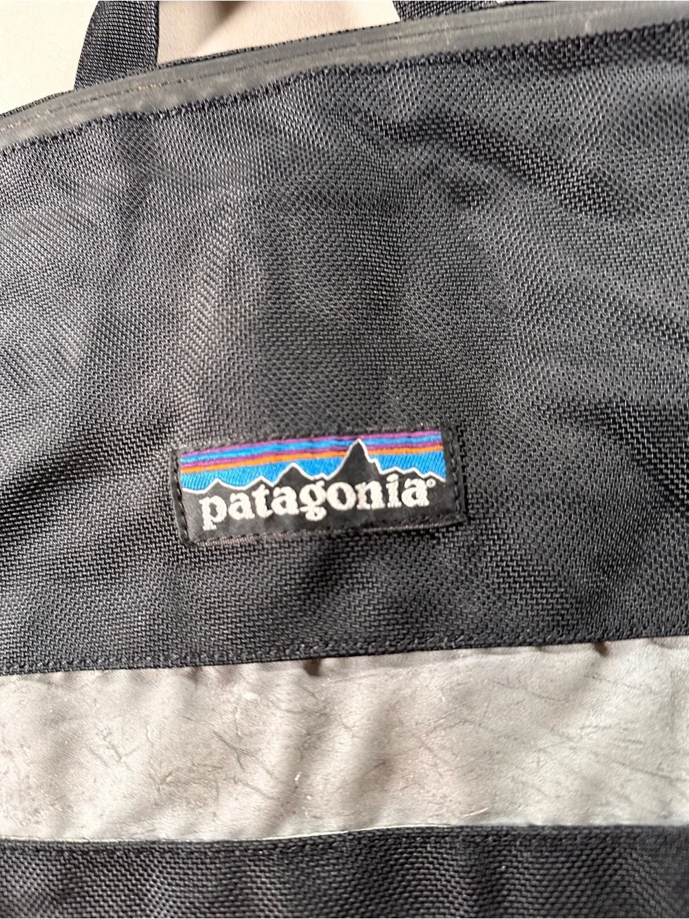 Patagonia vintage messenger